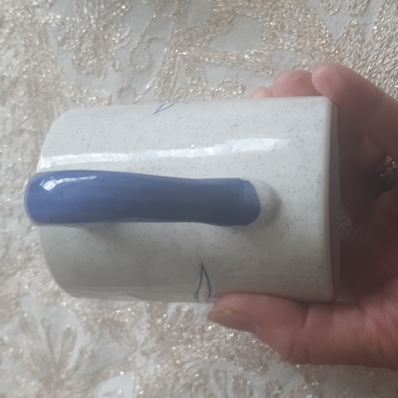 2 ceramic mugs - Thunder Bay Ontario Canada - Picture 3 of 4